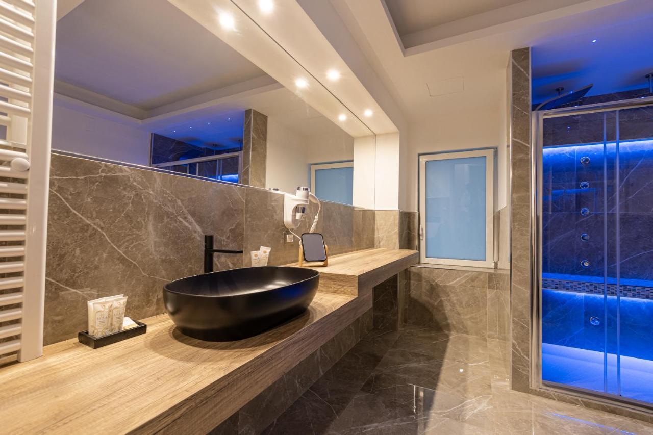 Maximum Exclusive Suite & Spa Palermo Exteriör bild